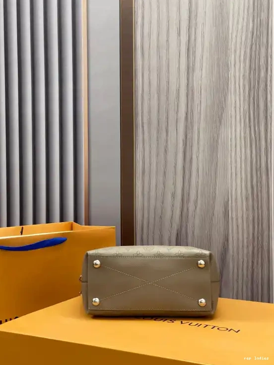 Cheap WHY PM KNOT LOUIS VUITTON 0507